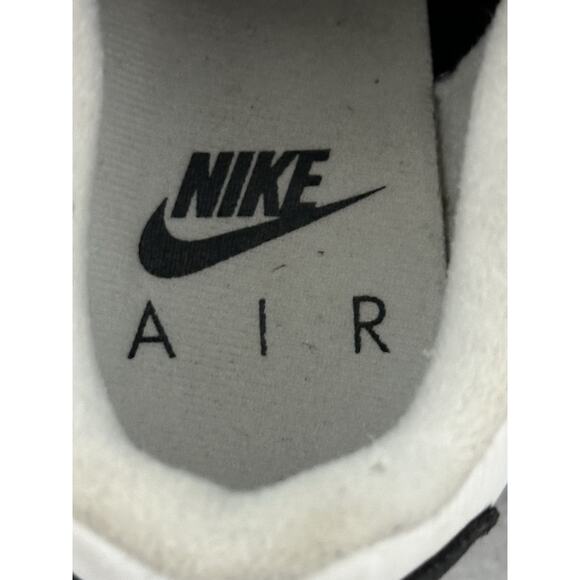 Nike Air Max Solo Womens Size 7 US Black White Athletic Shoes Sneaker FN0784-101 - Picture 4 of 8